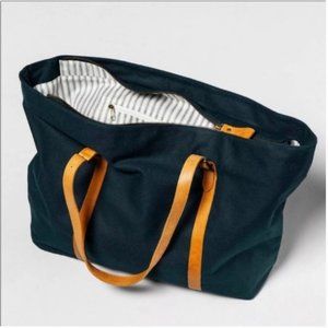 NWT Heart & Hand Magnolia Canvas + Leather Tote